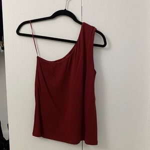 One should maroon top